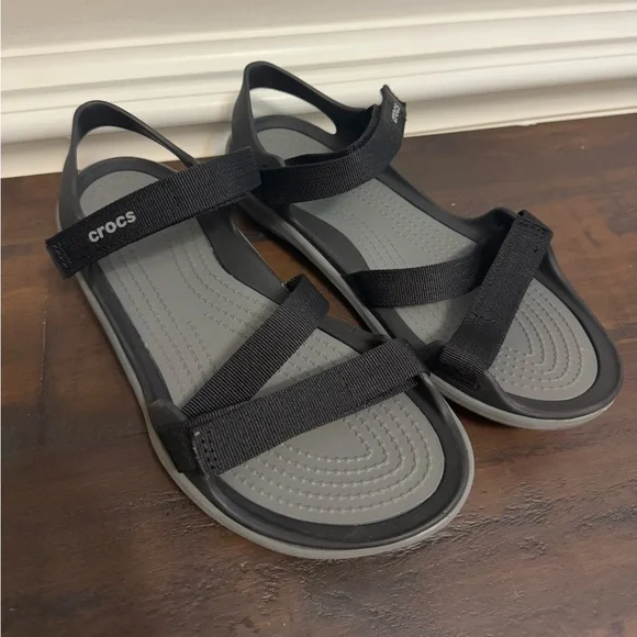 Crocs Black Swiftwater Webbing Sandals Women's size 6 - Picture 1 of 9